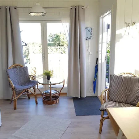 Sjarmerende Liten Gjestehytte Holiday home *
