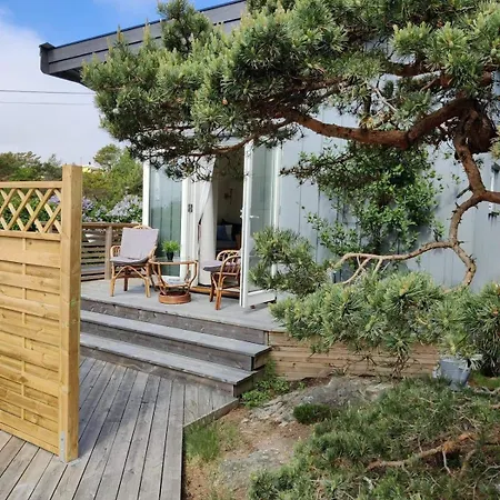 Holiday home Sjarmerende Liten Gjestehytte